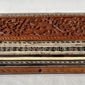 ANTIQUE KASHMIR WOODEN CARVED PICTORIAL PEN BOX